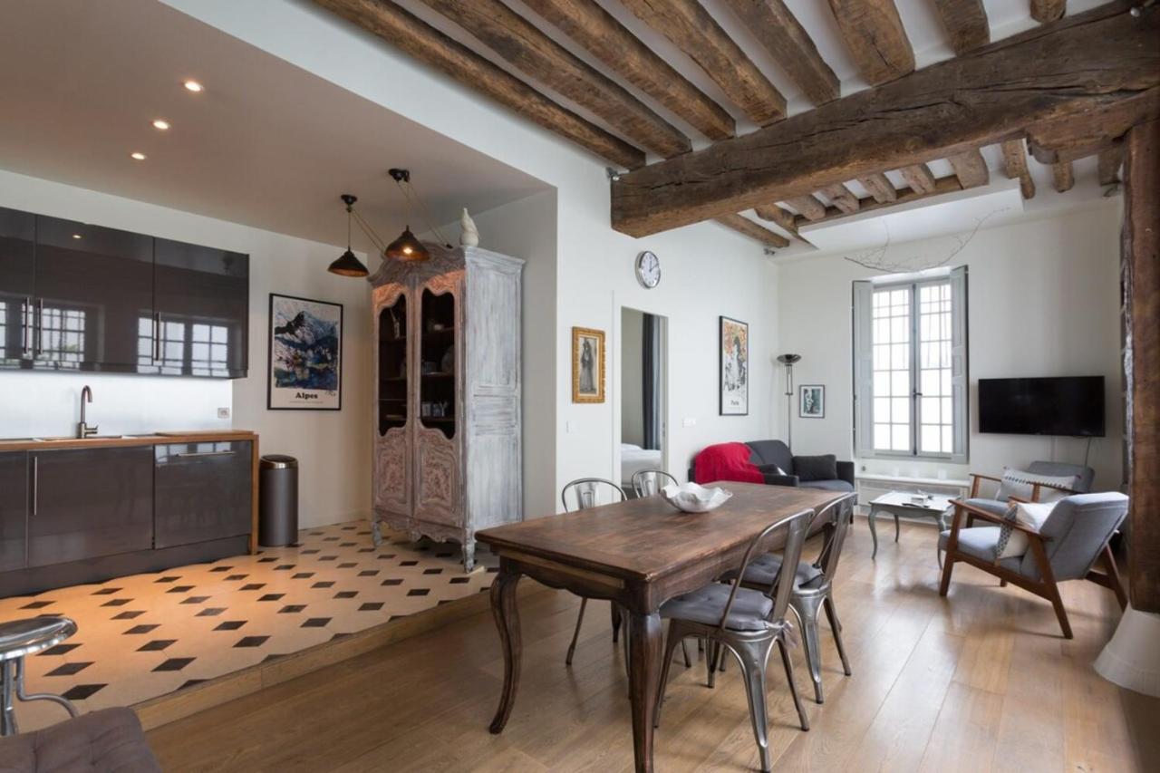 Charming Appartment In Le Marais Париж Экстерьер фото